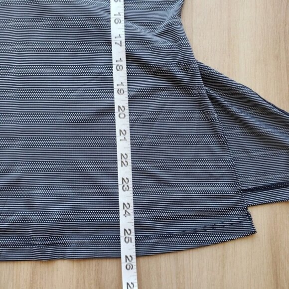 Athleta Max Out Blue Striped Tank Top Low Back Side Tie Sleeveless Tee Womens XS - Picture 12 of 12